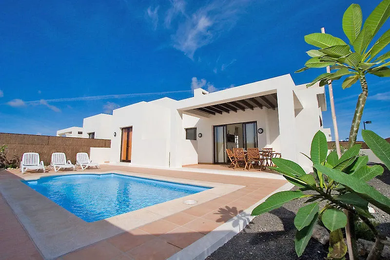 Ereza Villas Las Buganvillas Playa Blanca  Spain